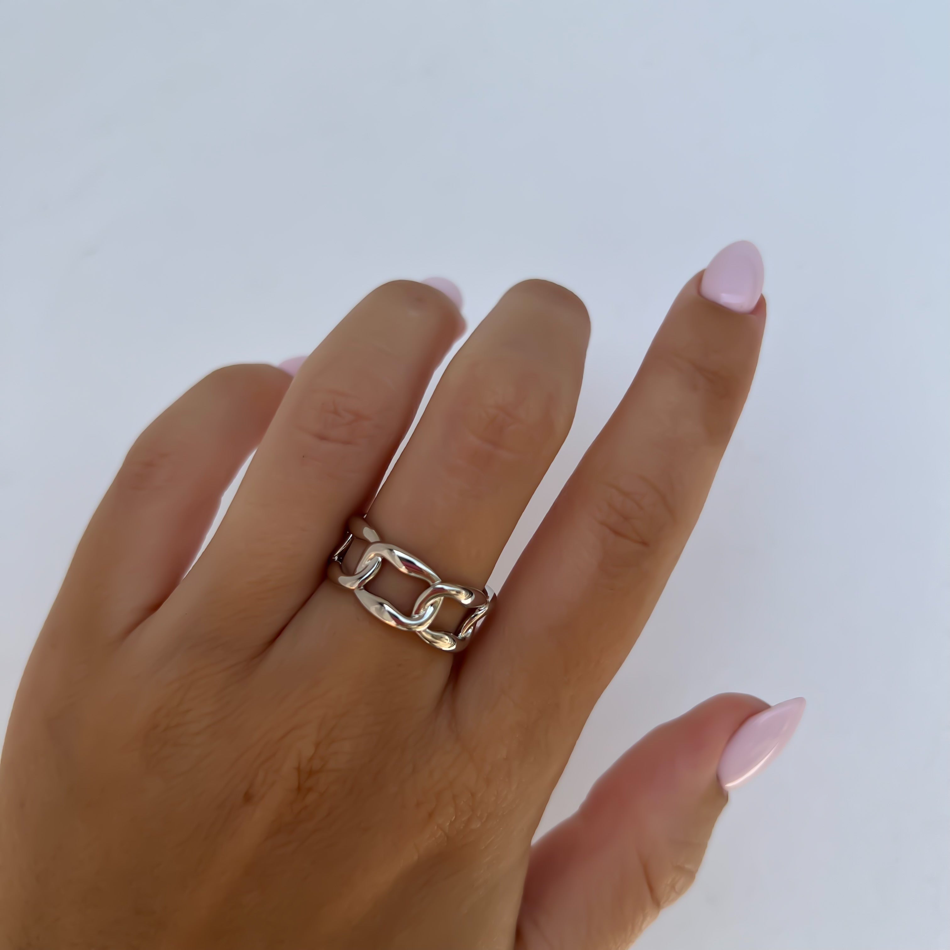 Bague AVA